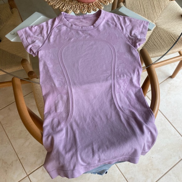 lululemon athletica Tops - Lululemon short sleeve top
